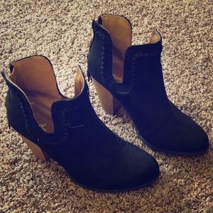 Black Heeled bootie